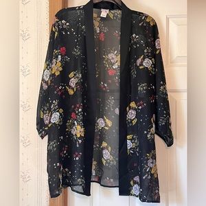 Short Floral kimono